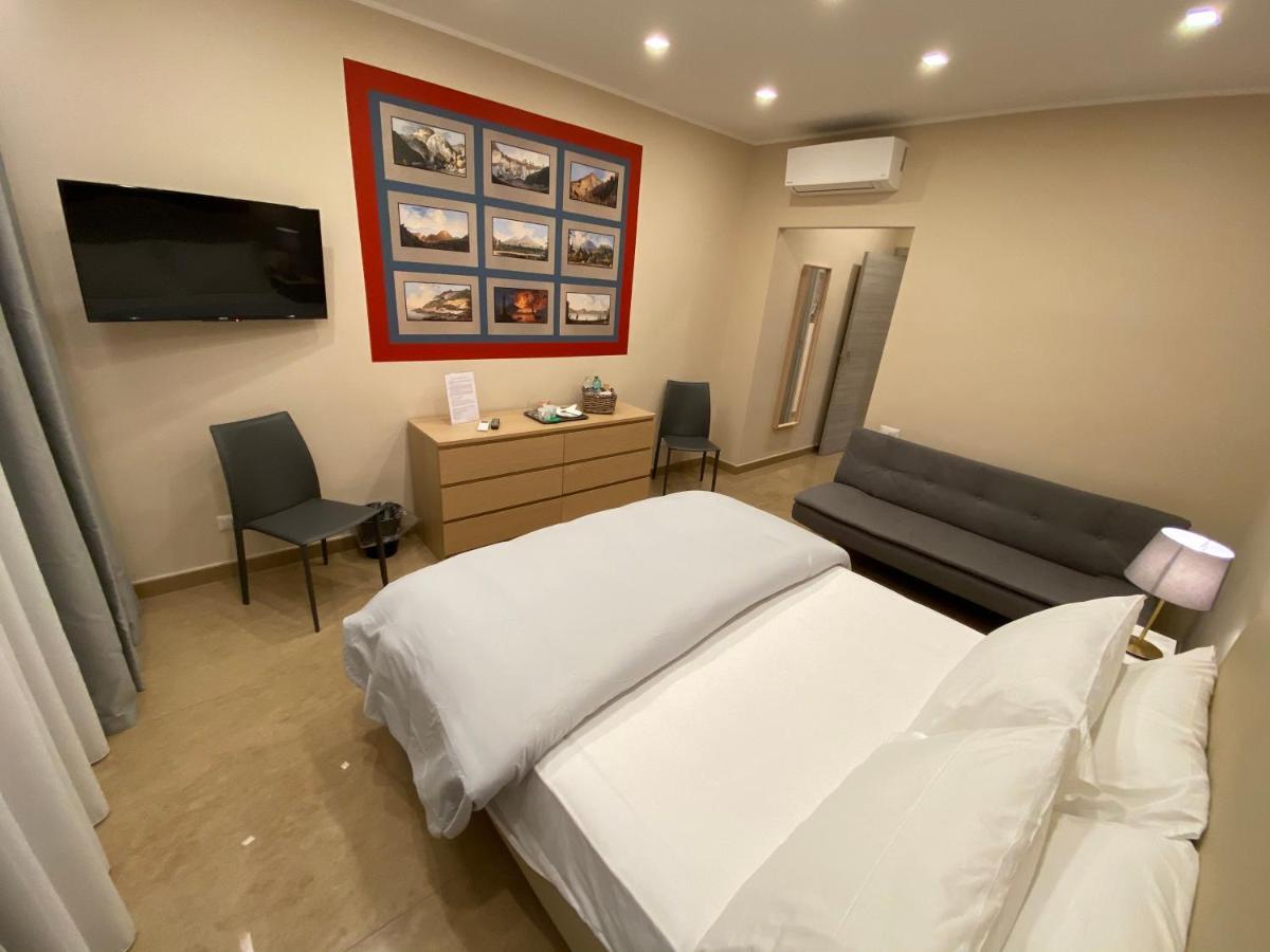 Mdc Luxury Rooms Napoli Eksteriør billede